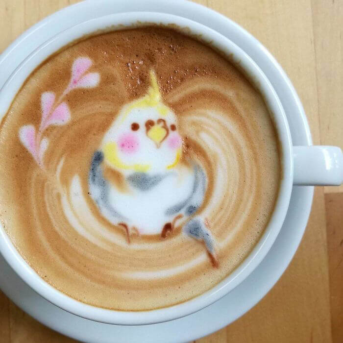 Café com tema de pássaro do artista japonês Ku-san