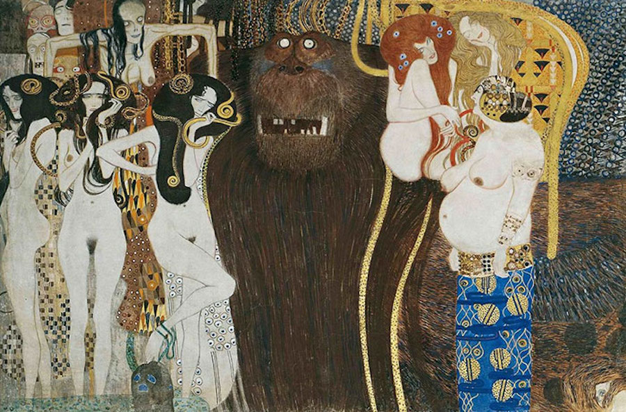 Modelos recriando pinturas douradas de Gustav Klimt