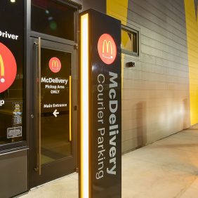 McDonald’s lança novo conceito de restaurante automatizado projetado por UXUS