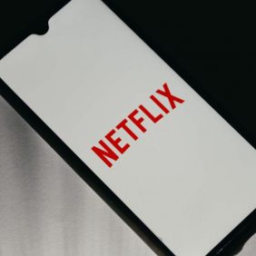 A repressão de compartilhamento de senha da Netflix está finalmente acontecendo