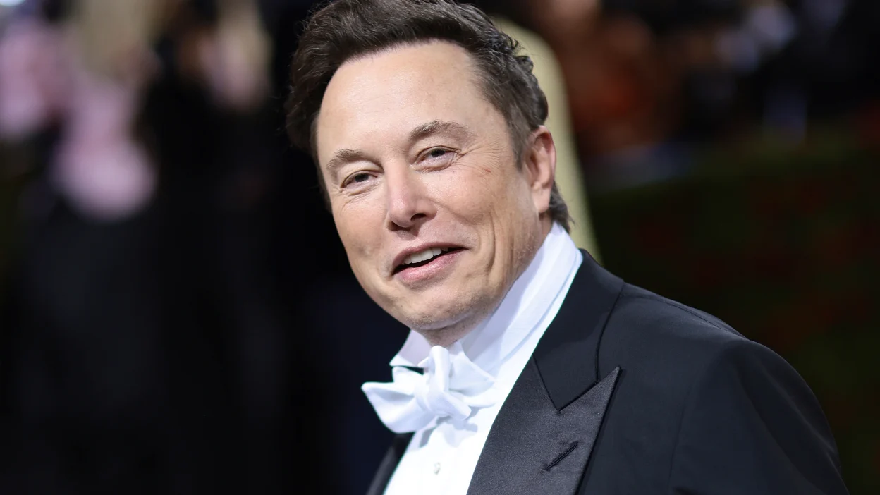 Elon Musk investe em projeto de IA no Twitter após alertar sobre os perigos da IA