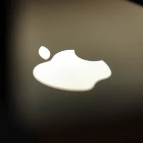 Apple está trabalhando em um iPhone dobrável, diz relatório