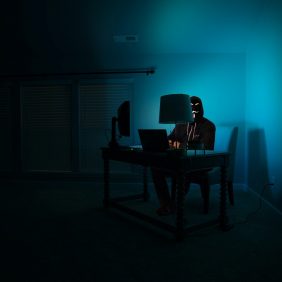 A Dark Web não é ilegal, mas você deve ficar atento a essas 7 coisas